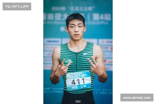 从 _小刘翔_ 到世界季军 刘俊茜剑指室外赛季新突破 从 _小刘翔_ 到世界季军 刘俊茜剑指室外赛季新突破
